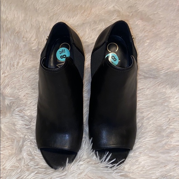 Calvin Klein Shoes - Calvin Klein dress shoe. Size 8 1/2 New